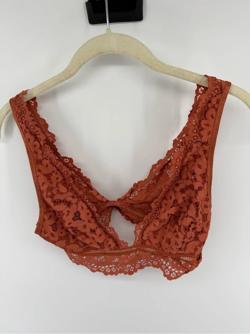 Victoria's Secret Lace Wireless Bralette in‎ Rust